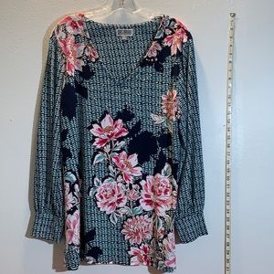 JM Collection. XL Blue print v-neck floral blouse